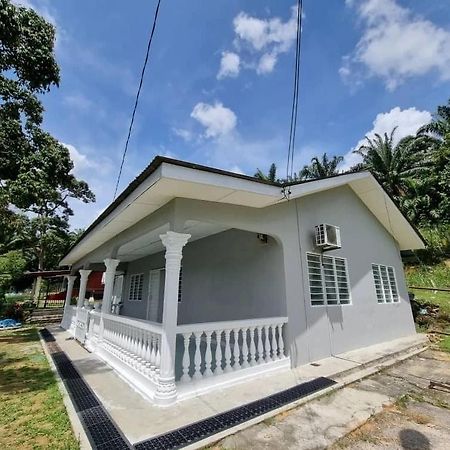 D'Beeba Homestay Pedas Luaran gambar